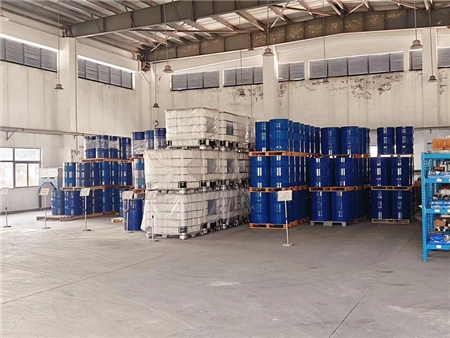 仓库内部